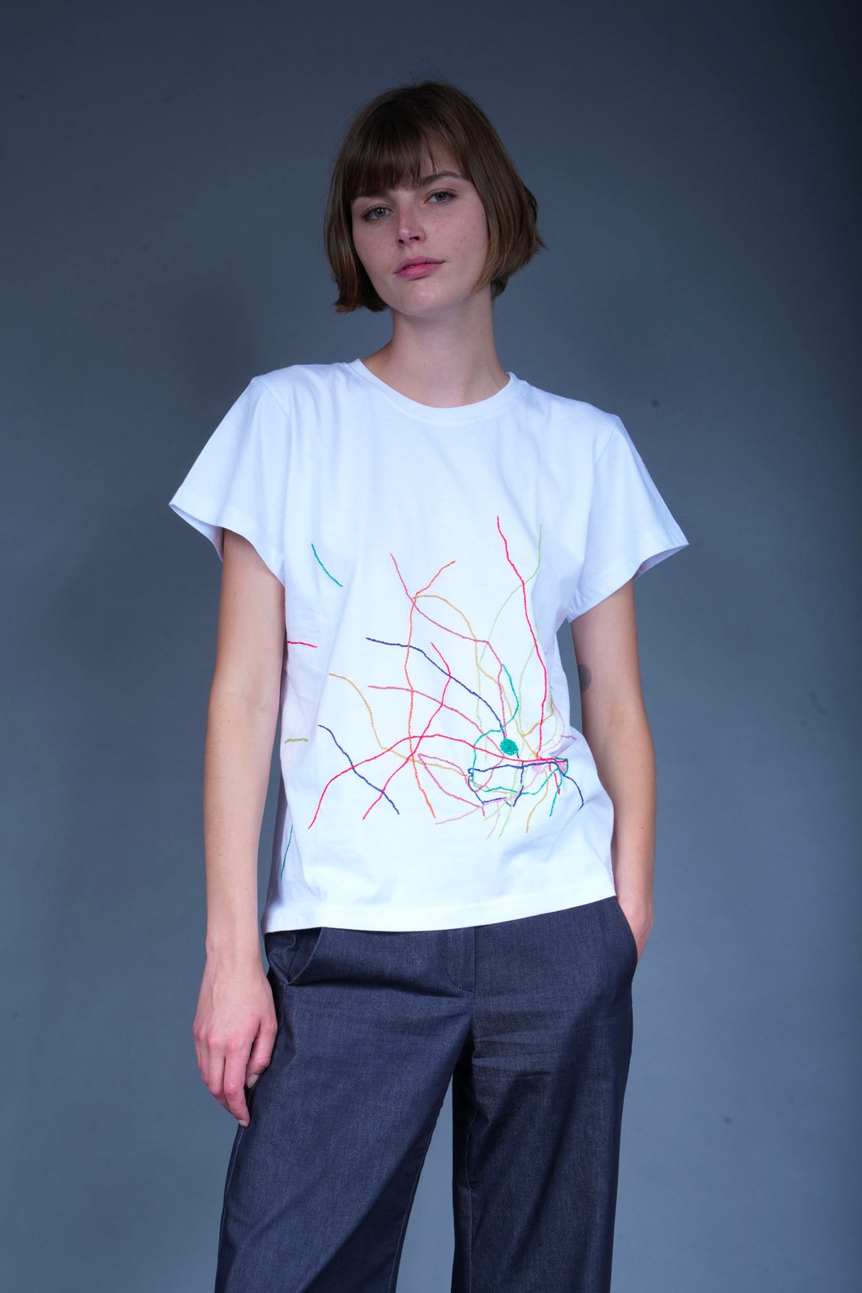 Wooly Rouge x Sasha hand-embroidered T-shirt N°5, unique artwork — Wooly Rouge