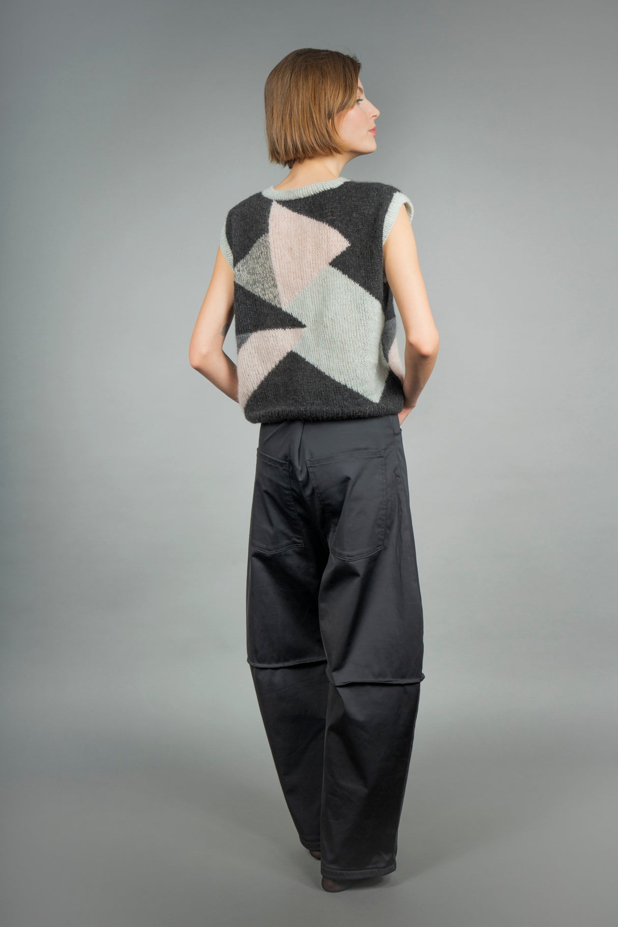 Carlo cashmere sleeveless cardigan vest, handcrafted — Wooly Rouge