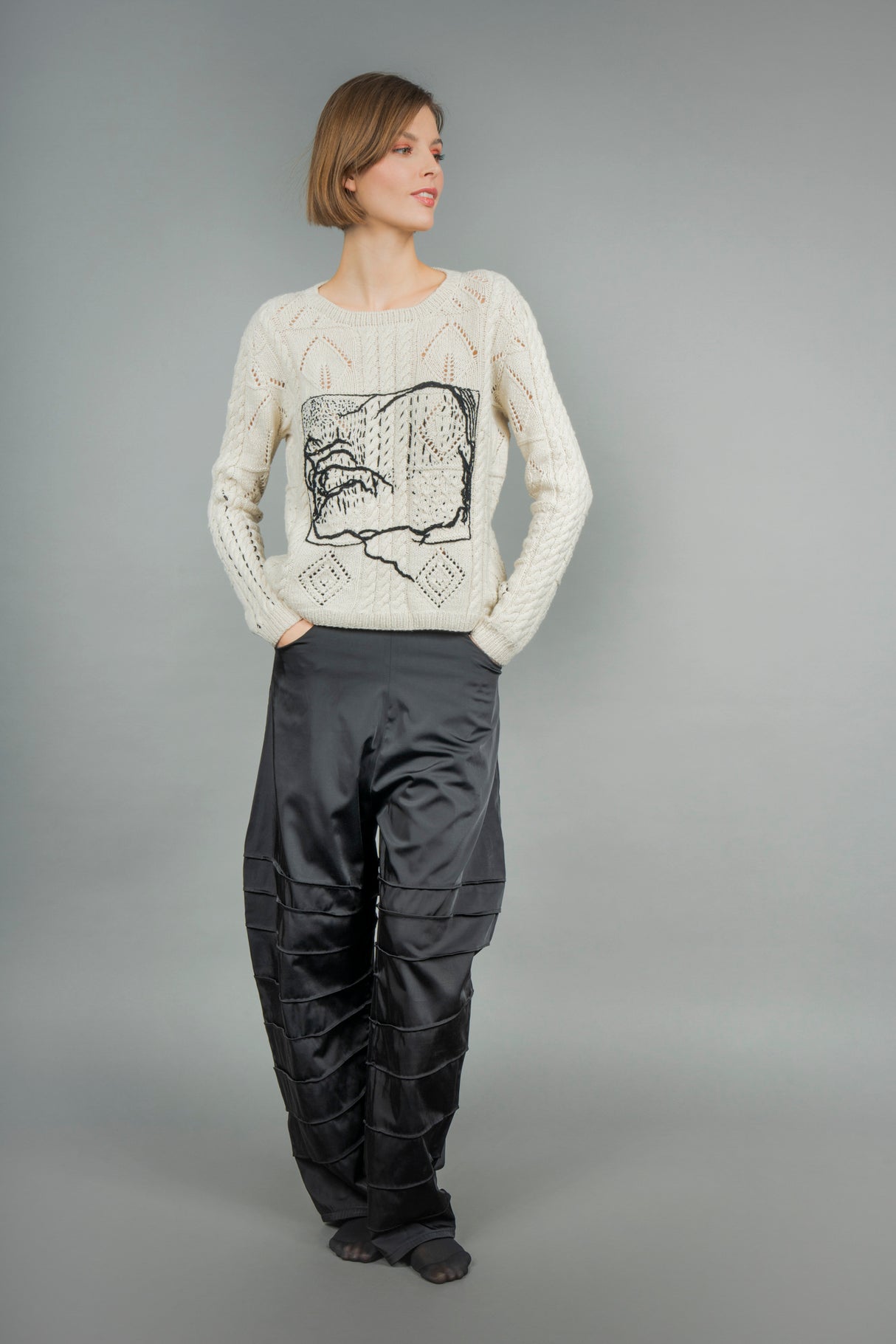 Camille white hand-embroidered wool crew neck sweater — Wooly Rouge